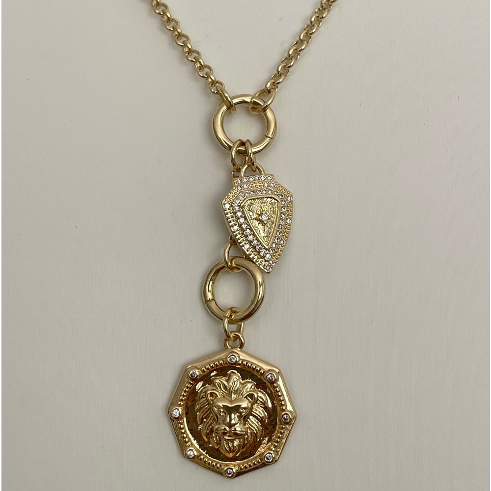 Rolo Chain 2 Charm Holder Rings Click Ring Necklace Lion Medallion Shiel…